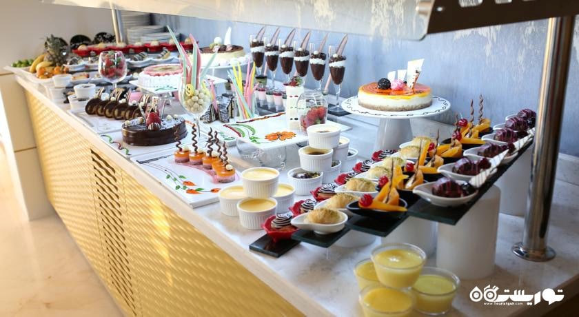 شیرینی و آب میوه های کوک استوری